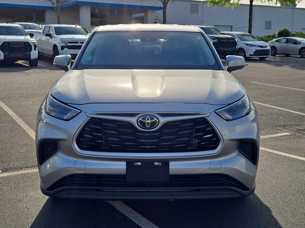 used 2023 Toyota Highlander car, priced at $31,285