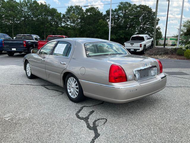 used 2003 Lincoln Town Car car, priced at $6,839