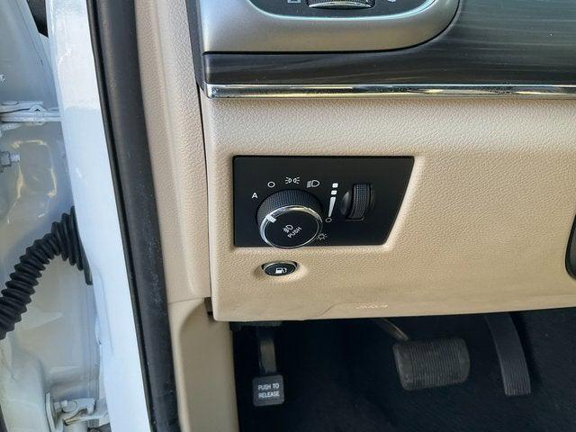 used 2021 Jeep Grand Cherokee car, priced at $23,127