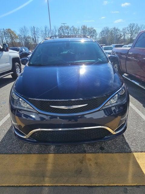 used 2017 Chrysler Pacifica car, priced at $10,400