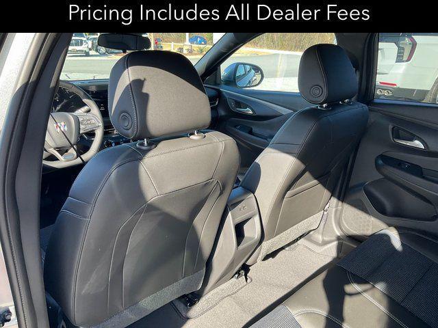 new 2025 Buick Envista car, priced at $25,320