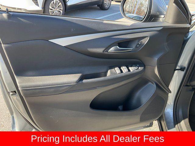 new 2025 Buick Envista car, priced at $25,070