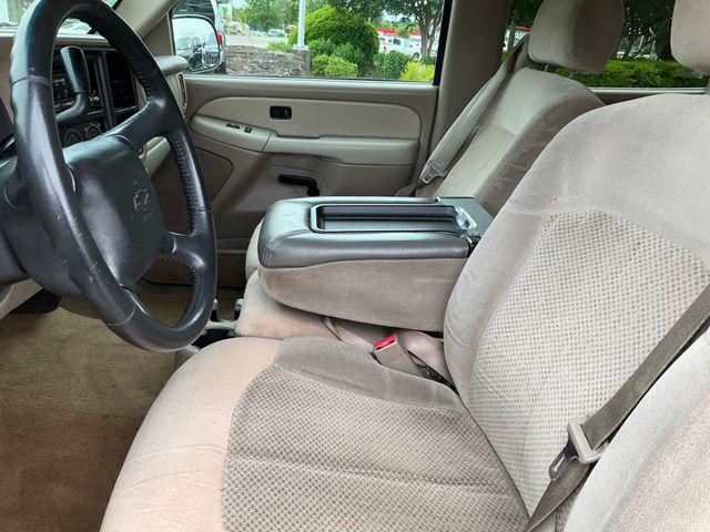 used 2002 Chevrolet Suburban car, priced at $5,500