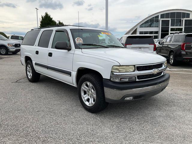 used 2002 Chevrolet Suburban car, priced at $5,500
