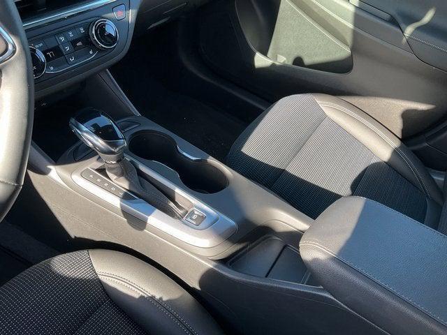 new 2025 Buick Envista car, priced at $23,499