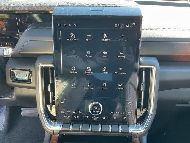 used 2025 GMC Yukon car, priced at $79,840