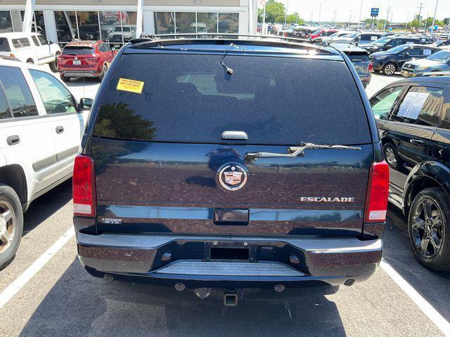 used 2005 Cadillac Escalade car, priced at $8,999