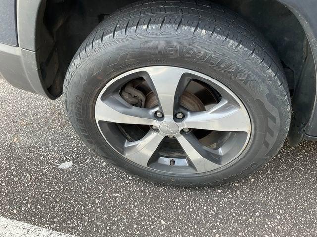 used 2019 Jeep Cherokee car, priced at $14,760