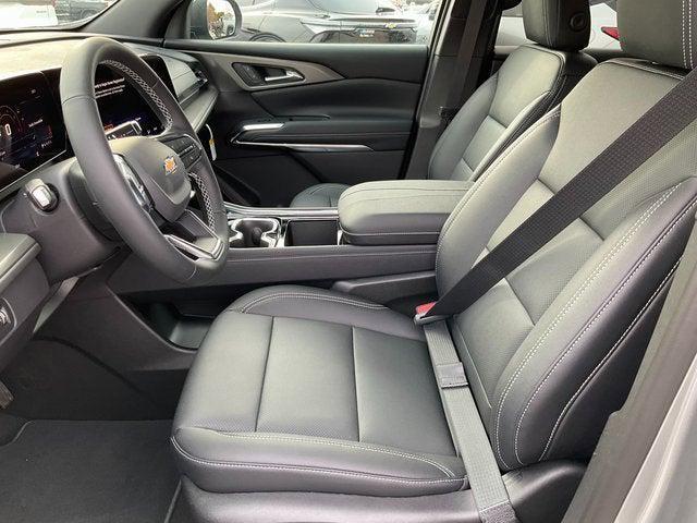 new 2026 Chevrolet Traverse car, priced at $43,020