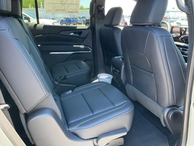 new 2026 Chevrolet Traverse car, priced at $45,305