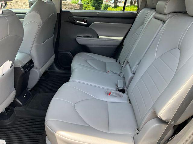 used 2021 Toyota Highlander car, priced at $29,998