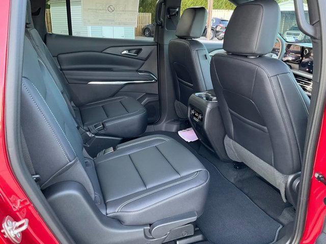 new 2026 Chevrolet Traverse car, priced at $43,830