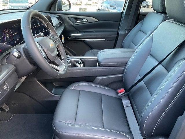 new 2026 Chevrolet Traverse car, priced at $43,830
