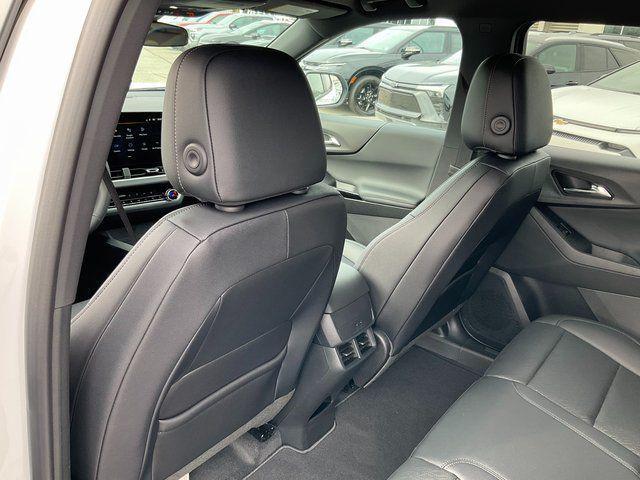 new 2026 Chevrolet Equinox car, priced at $30,540