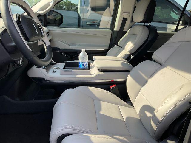 used 2025 Lincoln Navigator car, priced at $87,290