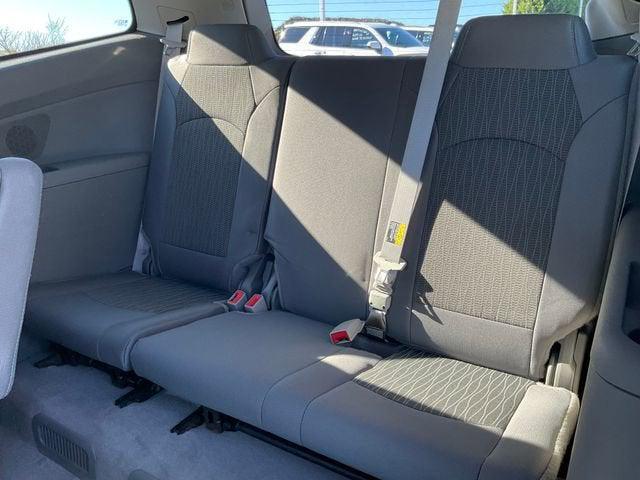 used 2015 Chevrolet Traverse car, priced at $7,490