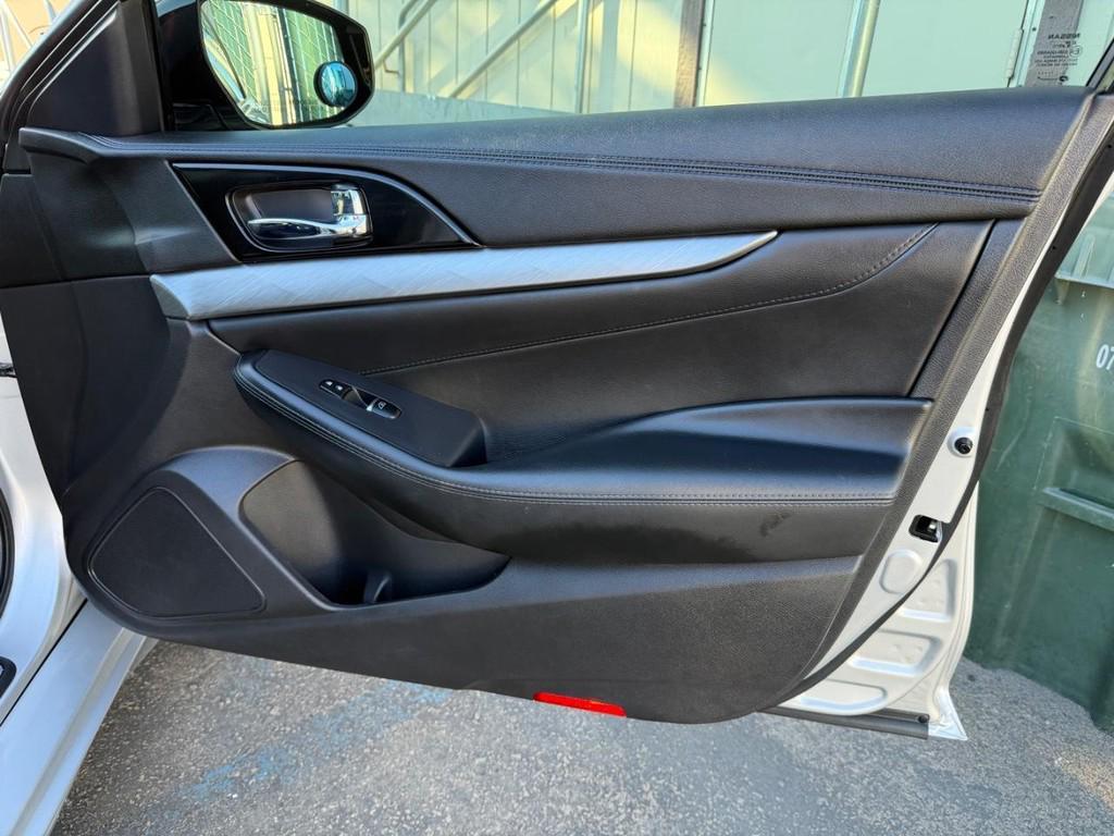 used 2018 Nissan Maxima car, priced at $13,825