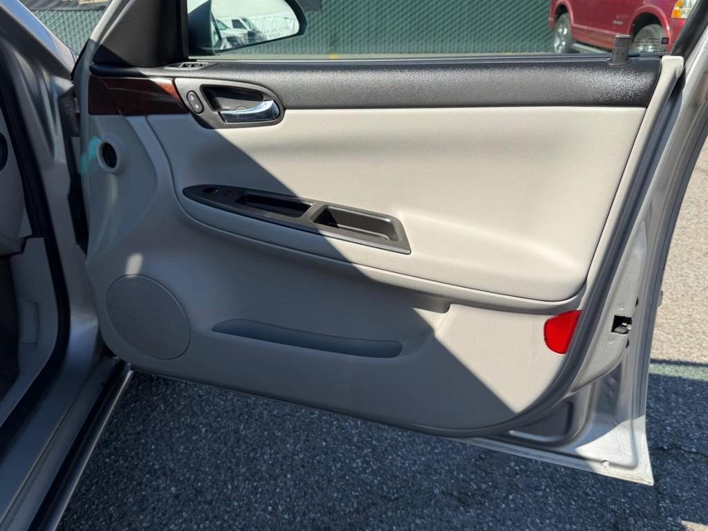 used 2007 Chevrolet Impala car, priced at $6,999