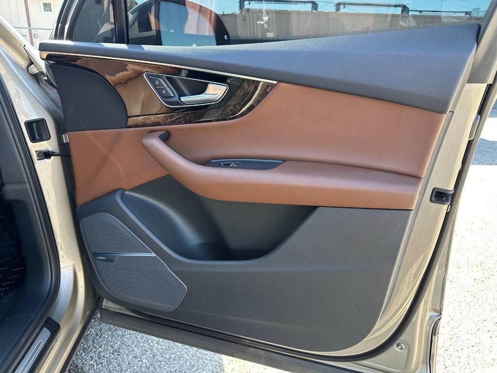 used 2017 Audi Q7 car, priced at $17,999