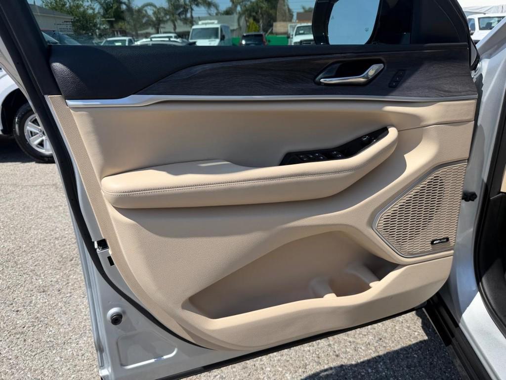 used 2022 Jeep Grand Cherokee car, priced at $28,857