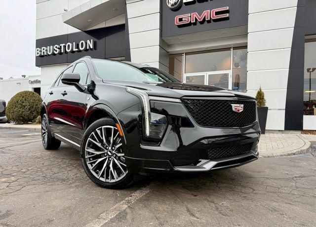 used 2024 Cadillac XT4 car, priced at $40,974