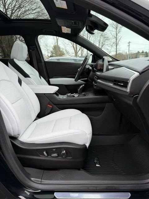 used 2024 Cadillac XT4 car, priced at $40,974