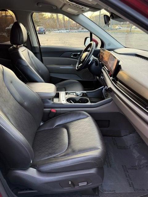 used 2025 Kia Carnival Hybrid car, priced at $36,974