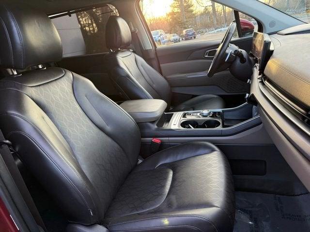 used 2025 Kia Carnival Hybrid car, priced at $36,974