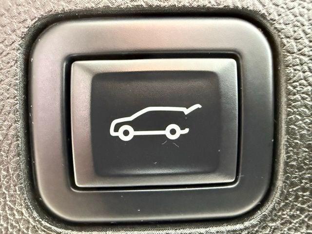 used 2023 GMC Yukon XL car, priced at $60,974