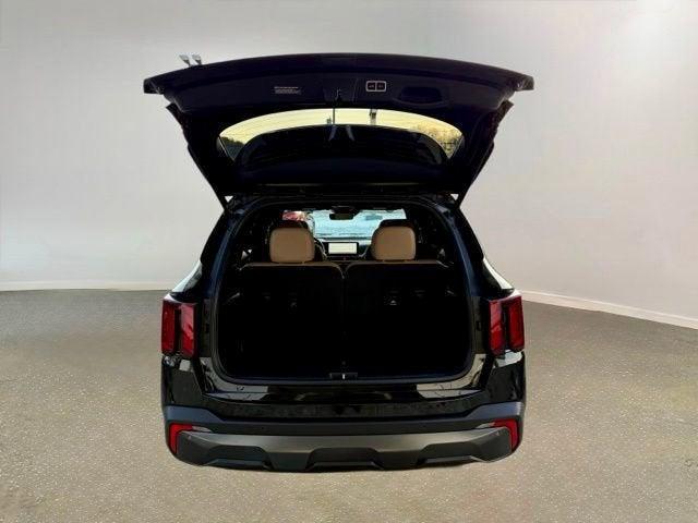 used 2025 Kia Sorento car, priced at $36,974