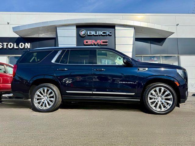 used 2022 GMC Yukon car, priced at $50,974