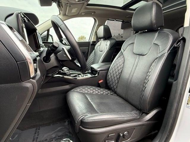 used 2023 Kia Sorento car, priced at $33,574
