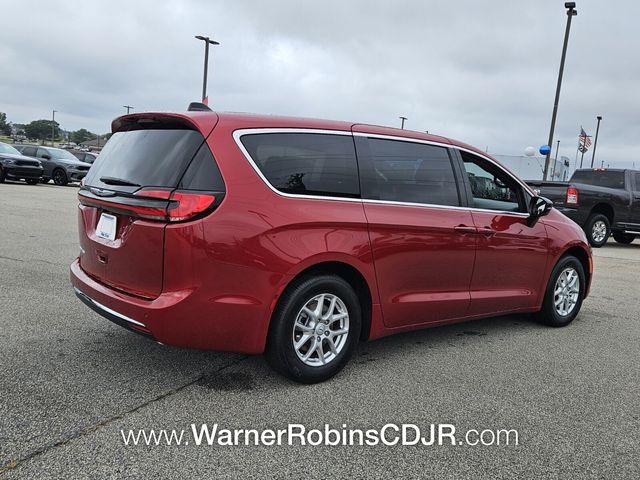 new 2026 Chrysler Pacifica car, priced at $38,334