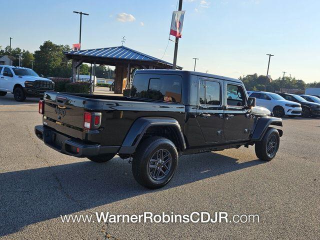 new 2025 Jeep Gladiator car, priced at $40,899