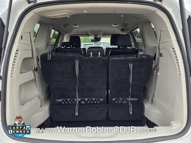 used 2023 Chrysler Pacifica car, priced at $23,000