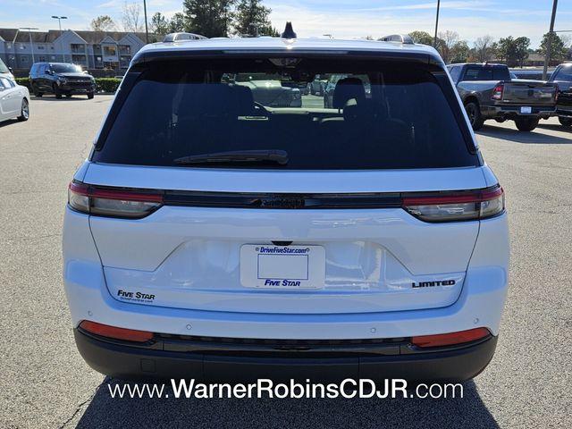 new 2025 Jeep Grand Cherokee car, priced at $46,484
