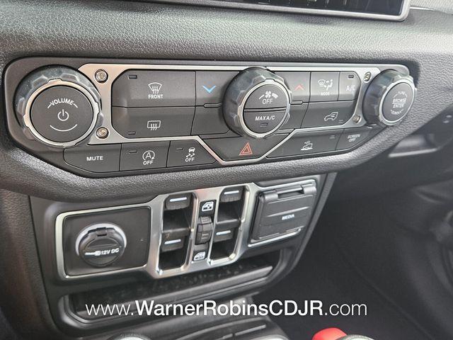 new 2025 Jeep Gladiator car, priced at $41,757
