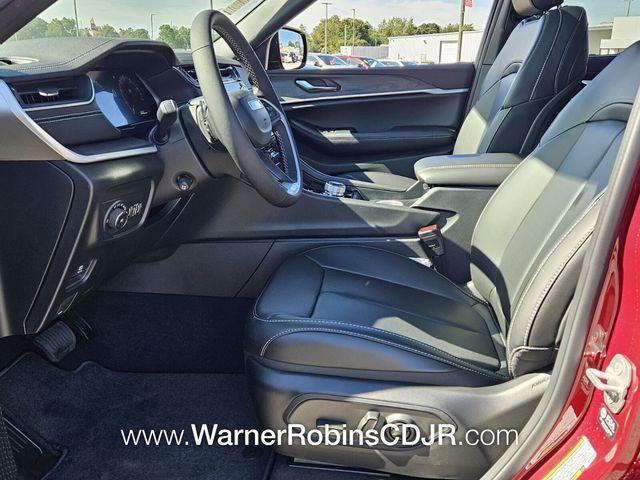 new 2025 Jeep Grand Cherokee car, priced at $47,956