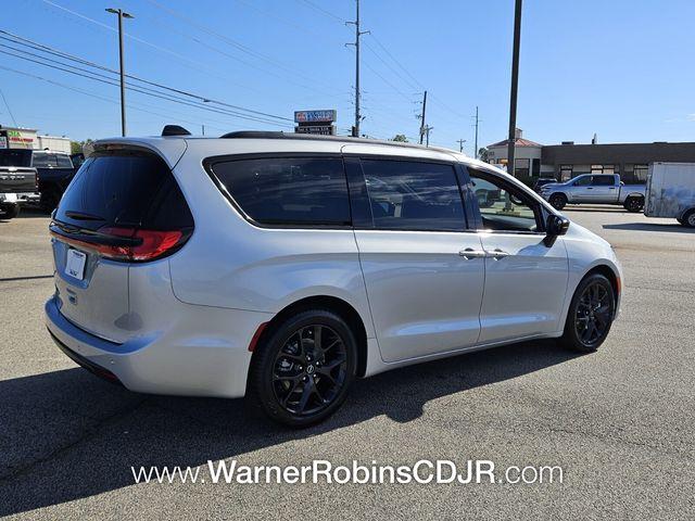 new 2026 Chrysler Pacifica car, priced at $39,900