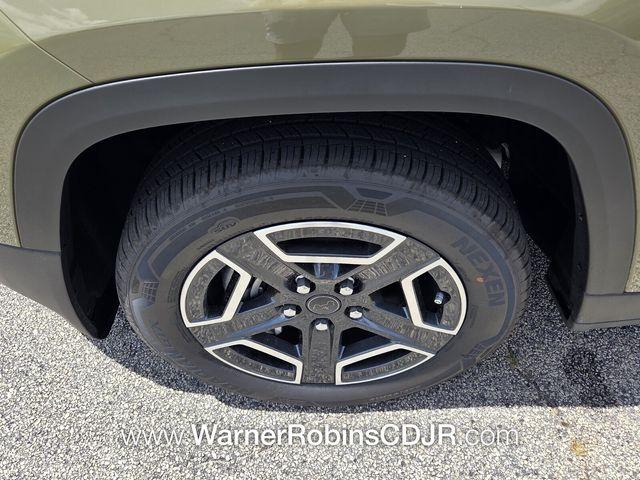 new 2026 Jeep Cherokee car, priced at $39,999