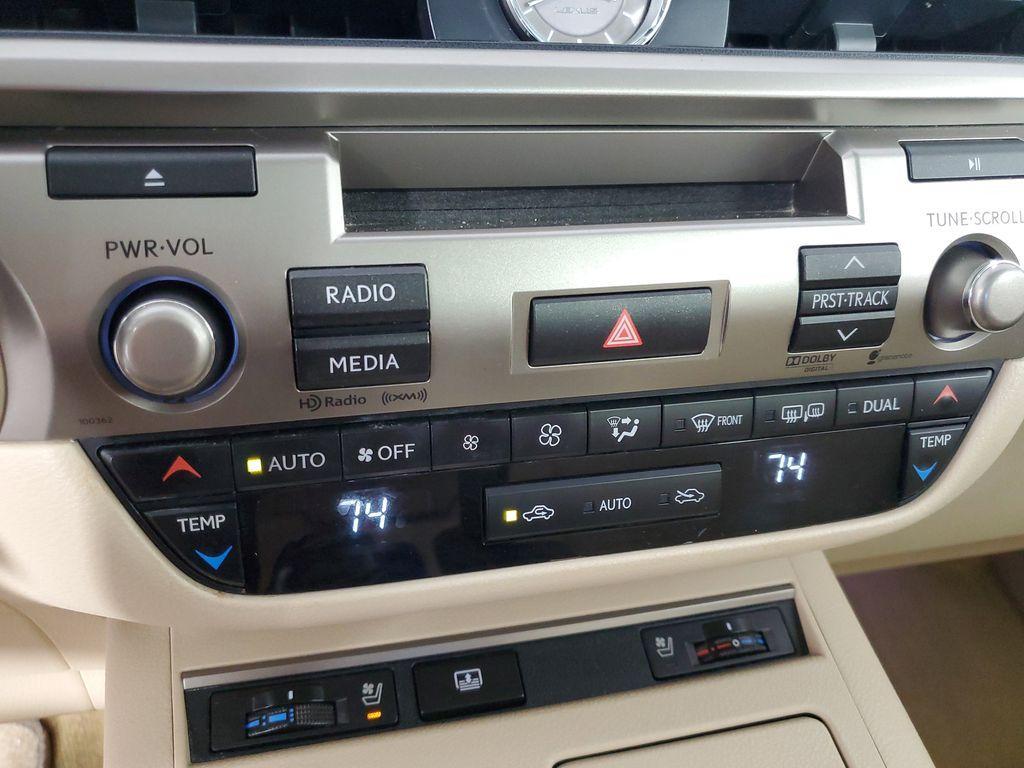 used 2014 Lexus ES 300h car, priced at $10,750