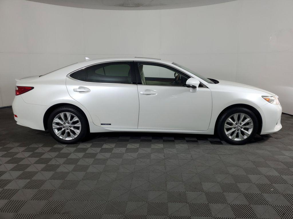 used 2014 Lexus ES 300h car, priced at $10,750