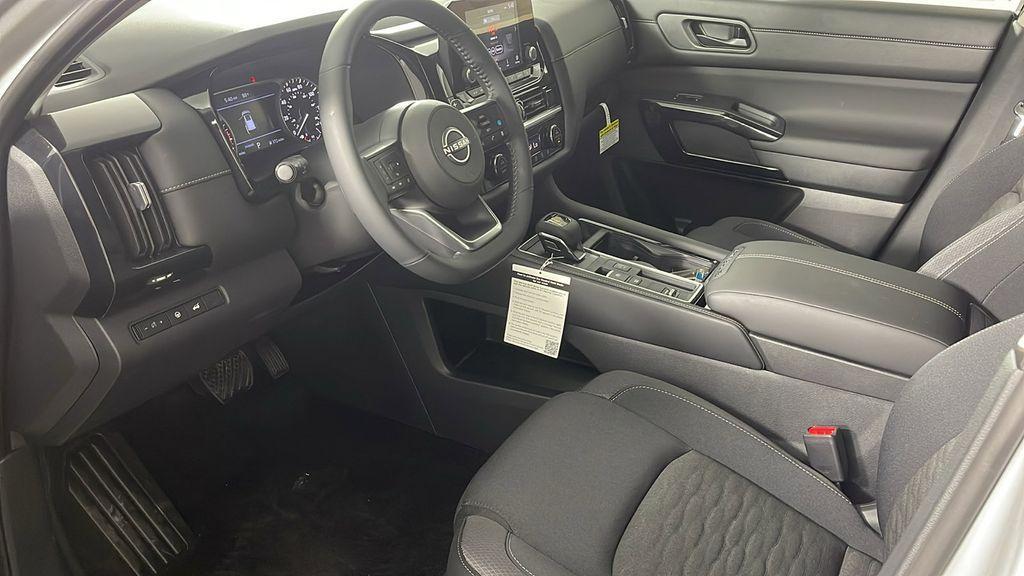 new 2025 Nissan Pathfinder car, priced at $33,437