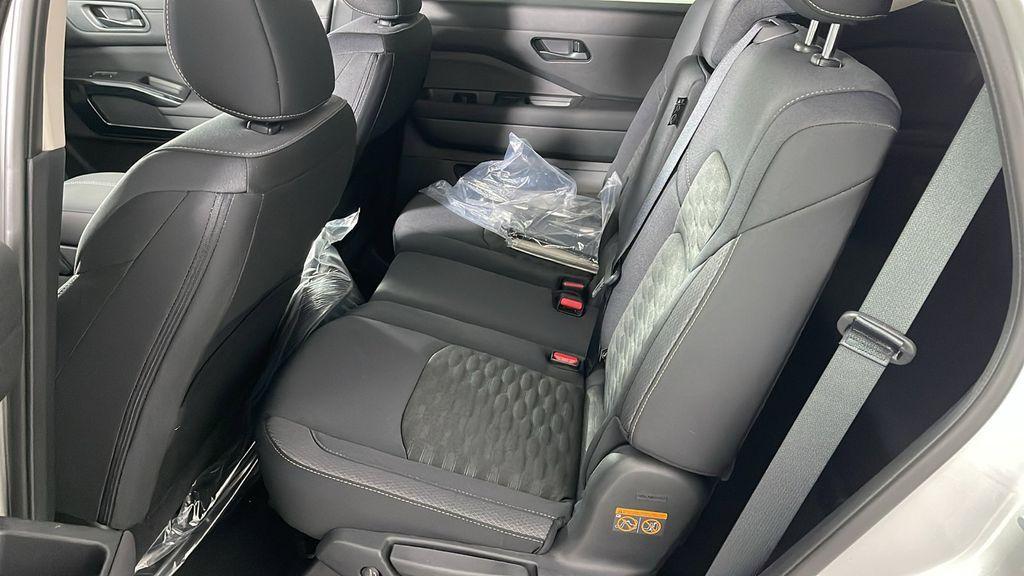 new 2025 Nissan Pathfinder car, priced at $33,437