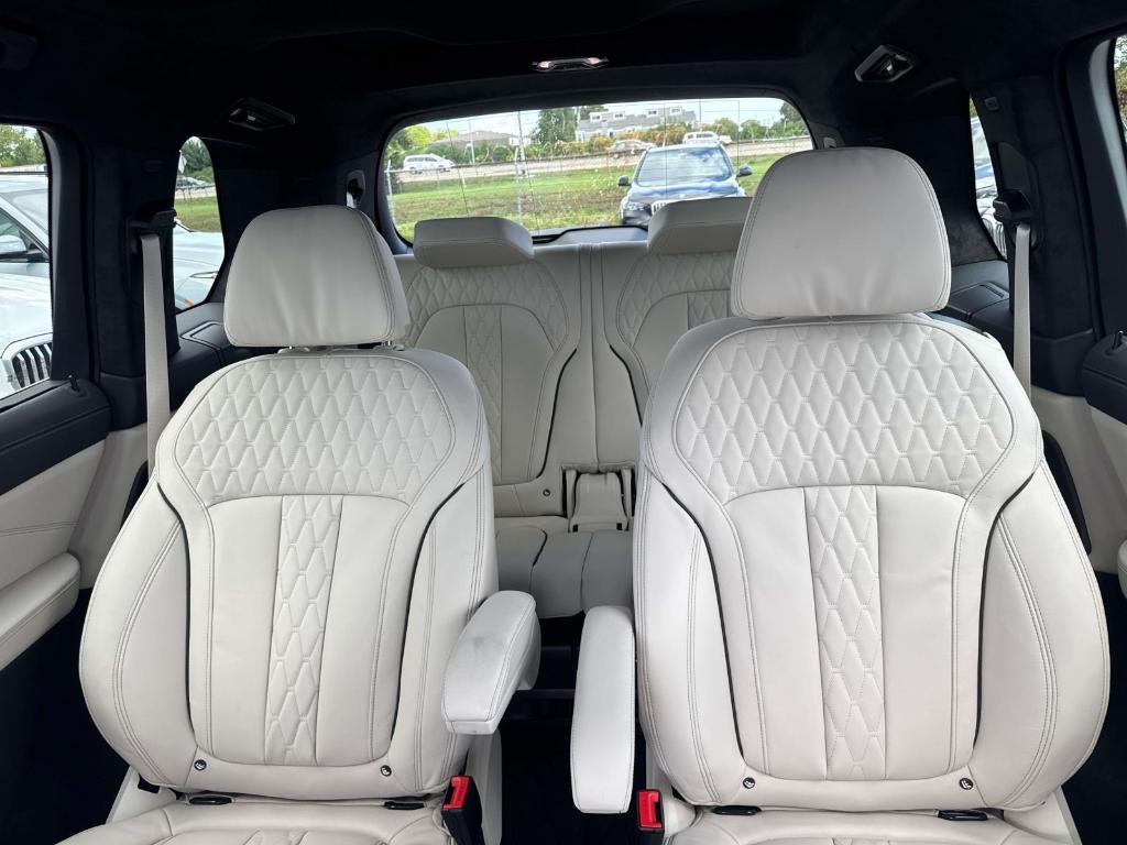 new 2026 BMW X7 car, priced at $105,535