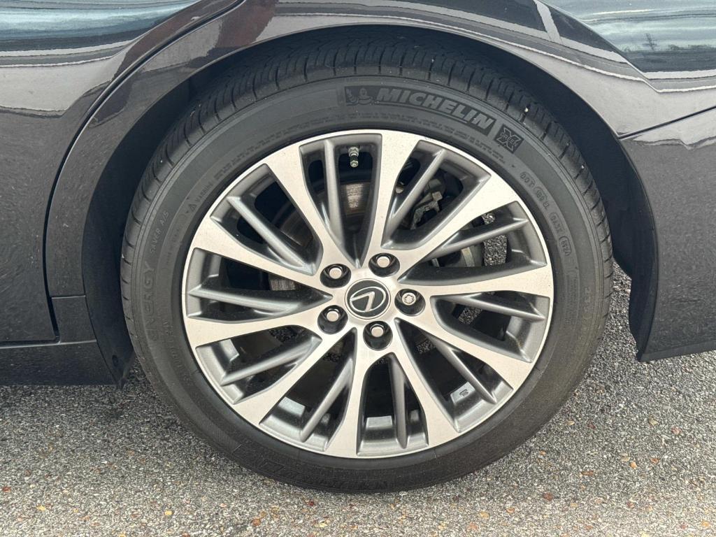 used 2020 Lexus ES 350 car, priced at $30,903