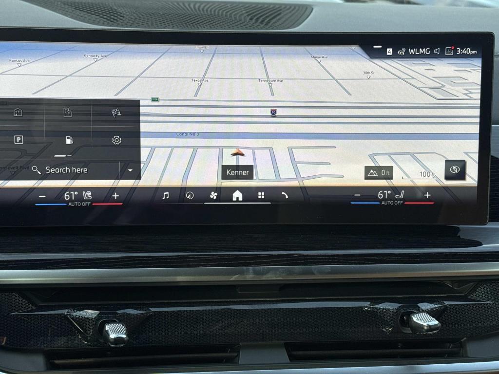 new 2026 BMW X7 car, priced at $100,625