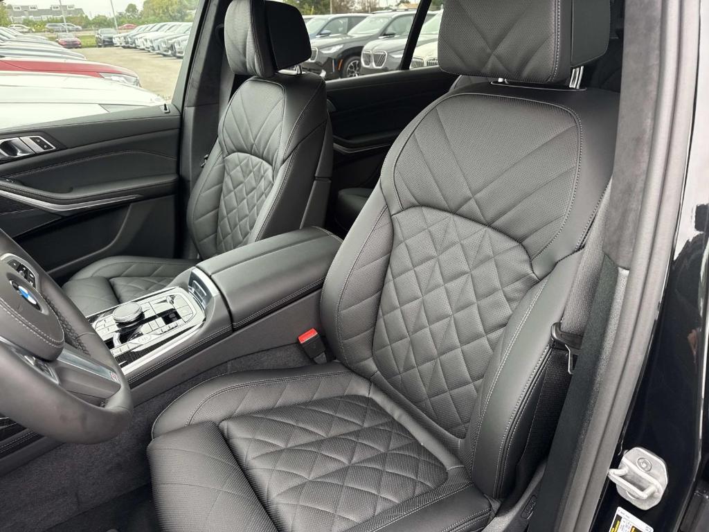 new 2026 BMW X7 car, priced at $96,685