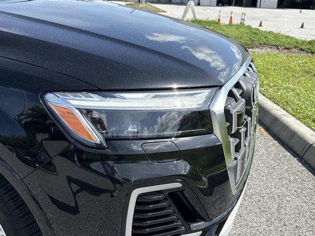 new 2025 Audi Q7 car, priced at $76,205