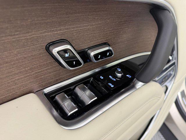 new 2026 Land Rover Range Rover car, priced at $152,901